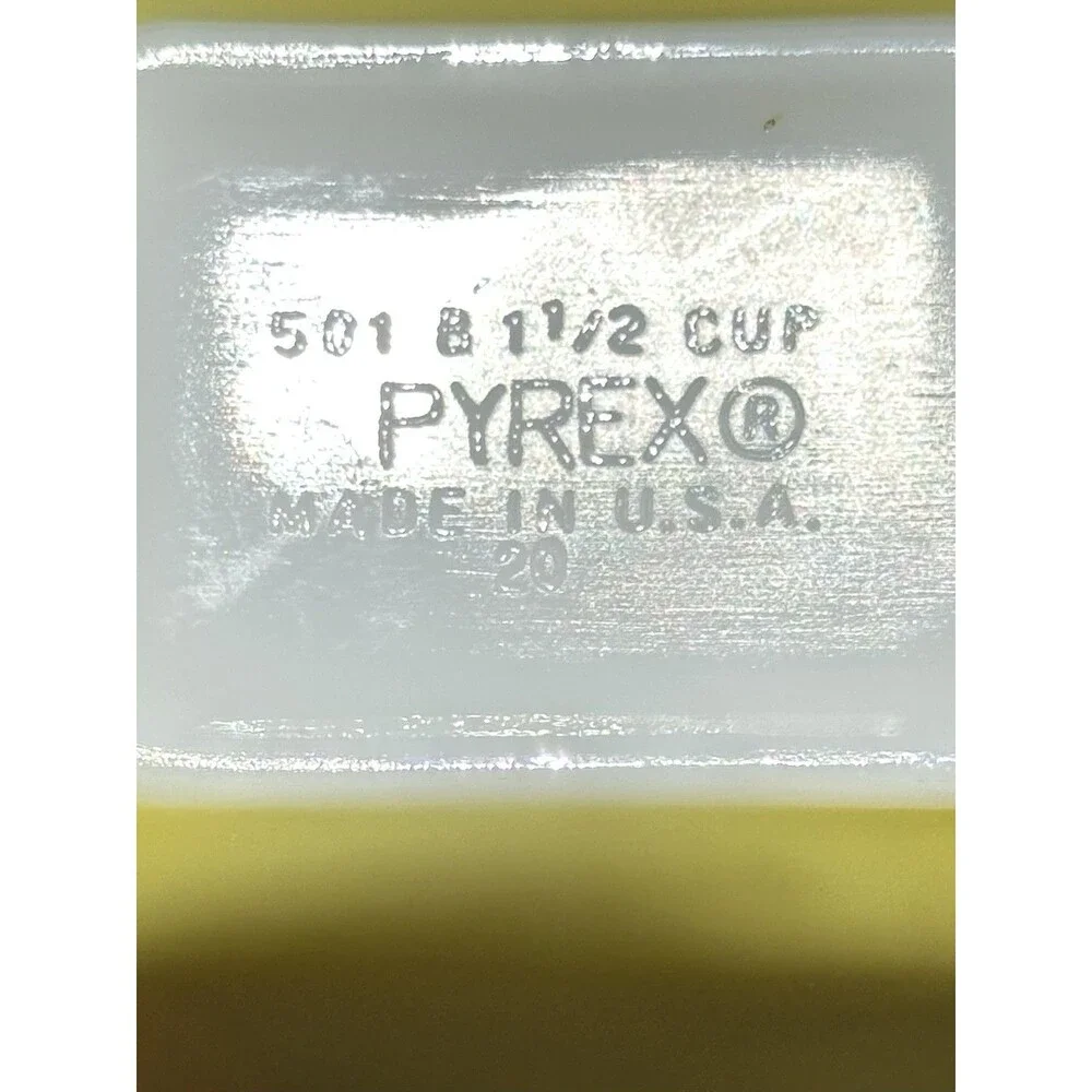 Pyrex 1-1/2 Cup Refrigerator Dish 501B Without Lid Yellow White Vintage